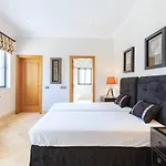 Villa Flow